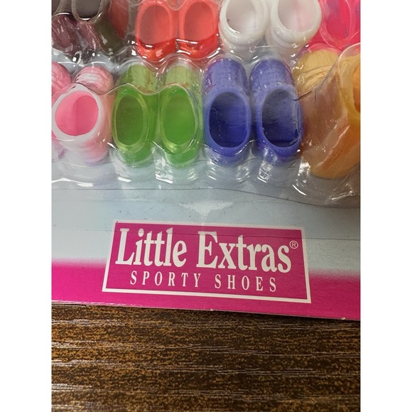 Barbie Little Extras Sporty Shoes Mattel 1998 Sealed - Picture 8 of 8
